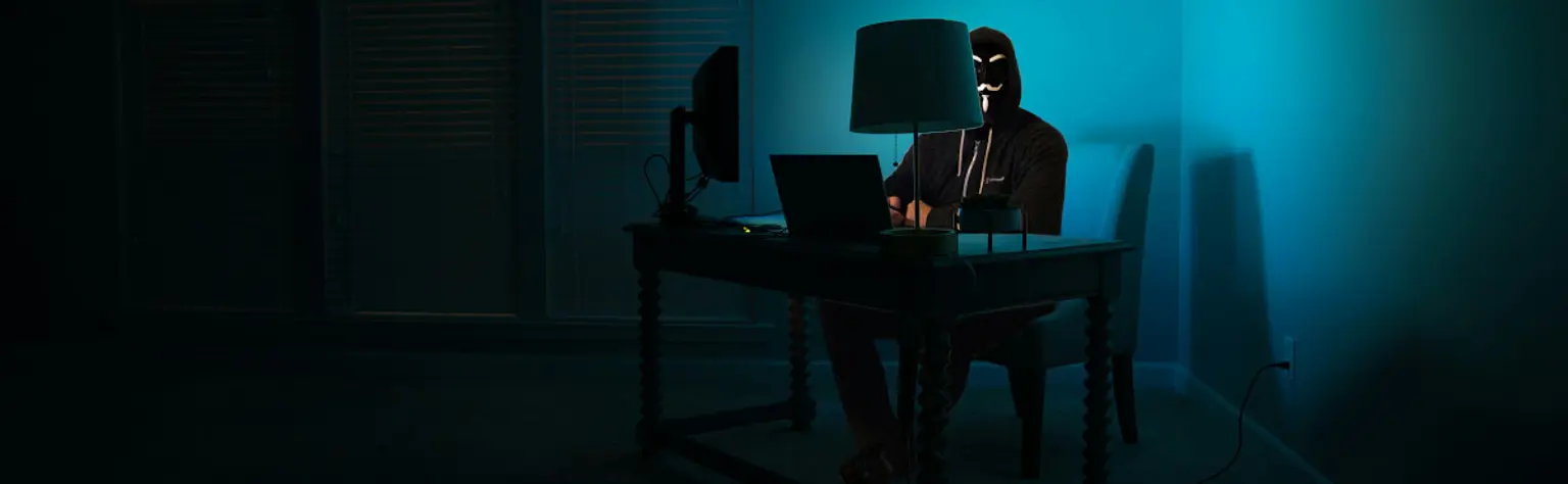 OSINT para desarrolladores: cómo piensan los atacantes antes de escanear tu app